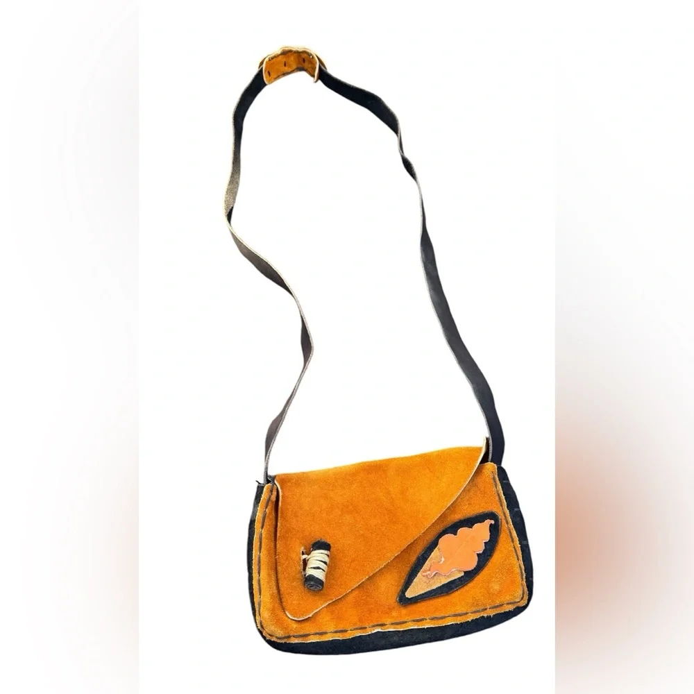 A Story Behind this Handmade Leather Purse - Picture 1 of 7